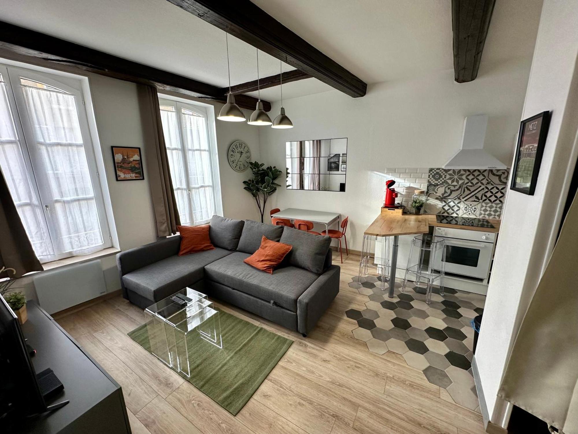 Apartment Lecathedrale : F2 Au Coeur De ! *